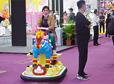 廣場游樂車，夜市擺攤好選擇
